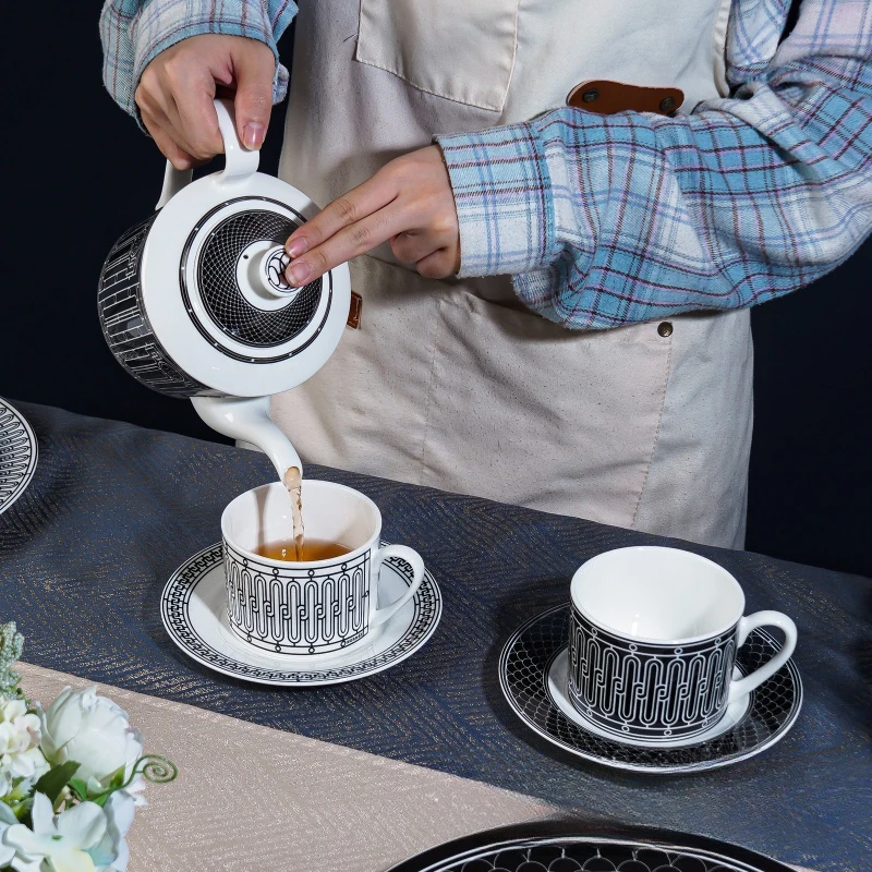 Coffee Tea Catering - シンプルなヨーロピアンスタイルのティーセット、セラミックコーヒーカップ、ライトラグジュアリーな英国風アフタヌーンコーヒーカップとソーサーのセット、ギフトボックス入り