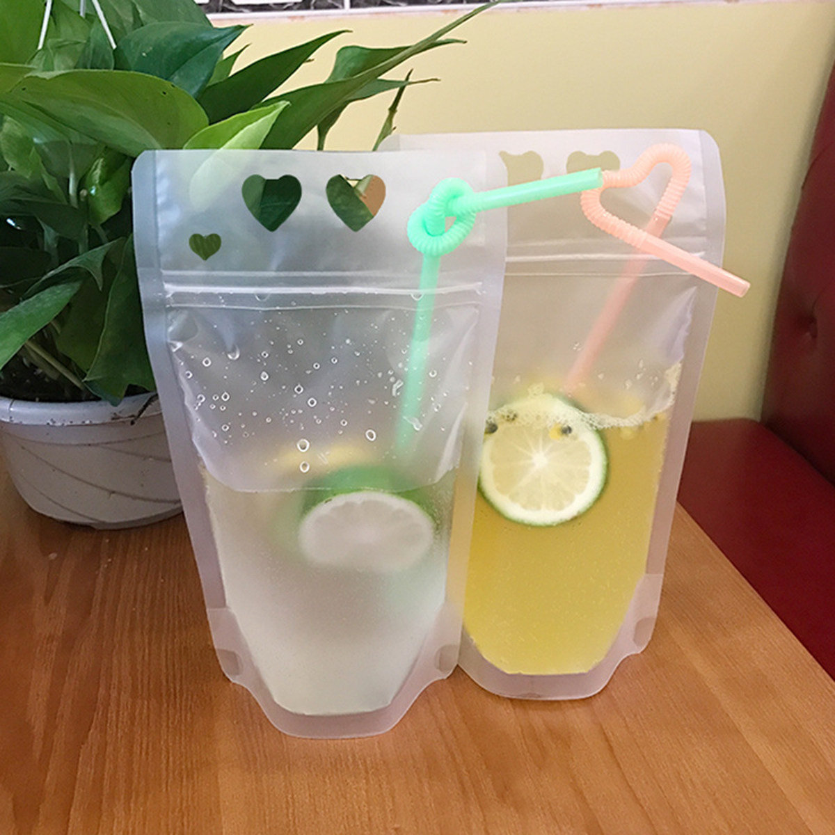 20個入りプラスチック製ドリンクバッグ、透明で漏れ防止、自立 - Tea Coffee Set Up のレビューと価格