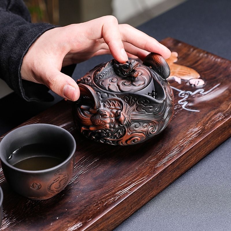 中国紫陶器手作りパイル彫刻飛龍ハンドグラブポットトラベルティ - Gongfu Tea Set のレビューと価格